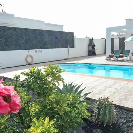 Villa In Playa Blanca Sleeps 4 Includes Swimming Pool And Wifi