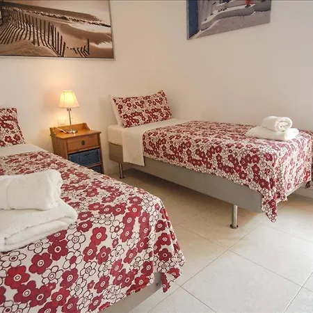 In Playa Blanca Sleeps 4 Includes Swimming Pool And Wifi Willa Playa Blanca (Lanzarote)